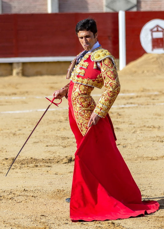 Set of 6 postcards featuring matadors