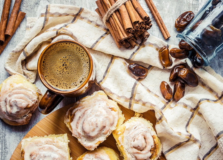 Photo postcard Morning coffee with cinnamon rolls
